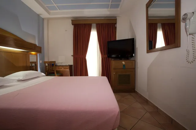 غرفة مفردة، Hotel Katerina 5/10