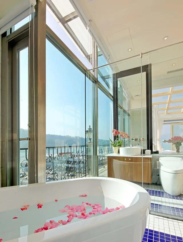 Design, Double Bed, Balcony، Shuian Lakeside Hotel 2/2