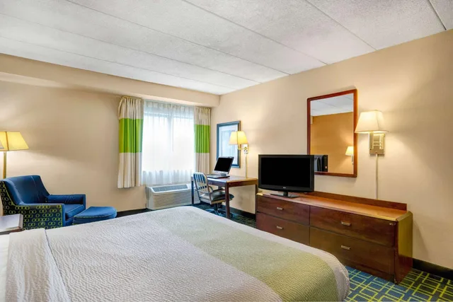 غرفة بسرير كينج لذوي الإعاقة، Motel6 Milford, CT 5/10