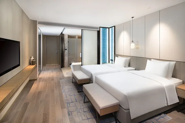 جناح تنفيذي بسرير كينج، Radisson Blu Hangzhou Xintiandi 2/3