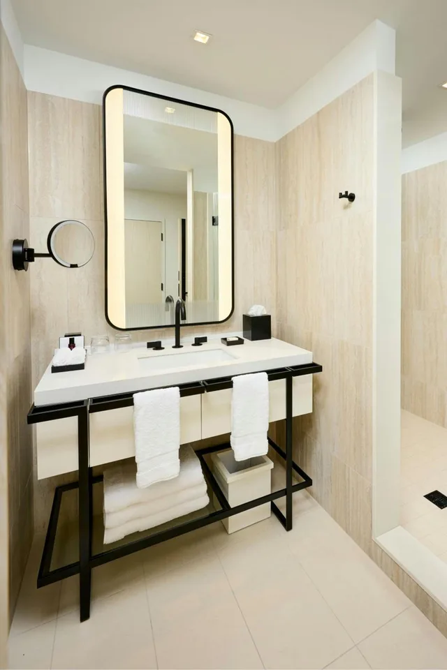 استوديو كبير بسرير كينج، The Pearle Hotel & Spa, Autograph Collection 6/8