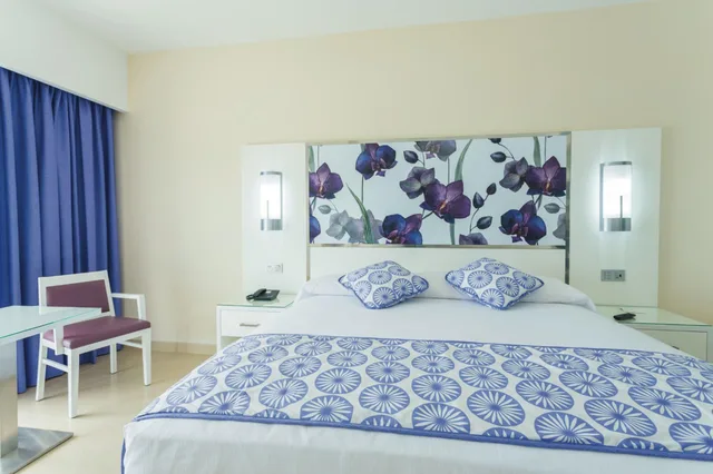 Connecting, Double Bed, Hotel RIU Playacar All Inclusive 2/3