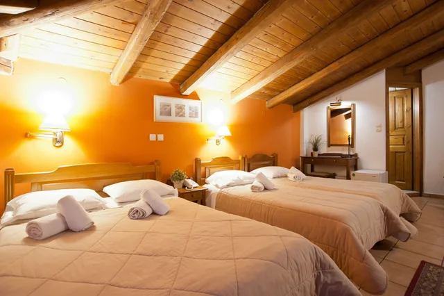 غرفة عائلية بسرير مزدوج وسريرين منفصلين، Pan Hotel 4/8