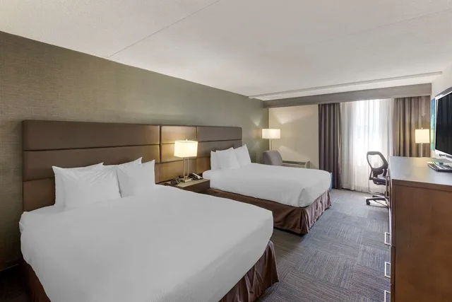 Room, 2 Queen Beds, Accessible, Best Western Plus Toronto Airport Hotel 3/4