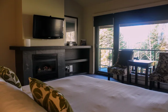 Lodge, Studio, King Bed، Black Rock Ocean Front Resort 8/10