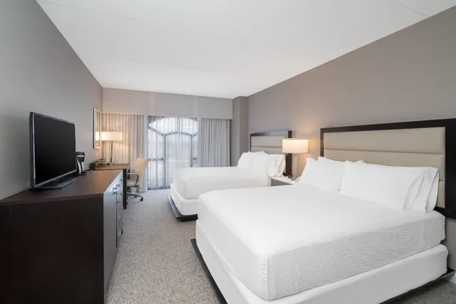 غرفة قياسية بسرير كوين، Holiday Inn Wilmington 4/4