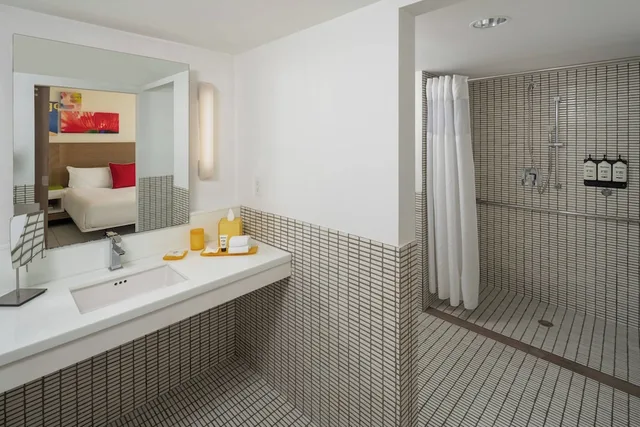 غرفة كلاسيكية بسرير كينج، Royal Palm South Beach Miami, a Tribute Portfolio Resort 10/10