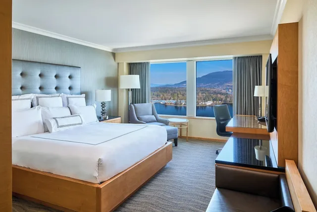 غرفة ديلوكس بسرير كينج بإطلالة على المرفأ، Pan Pacific Vancouver 1/6