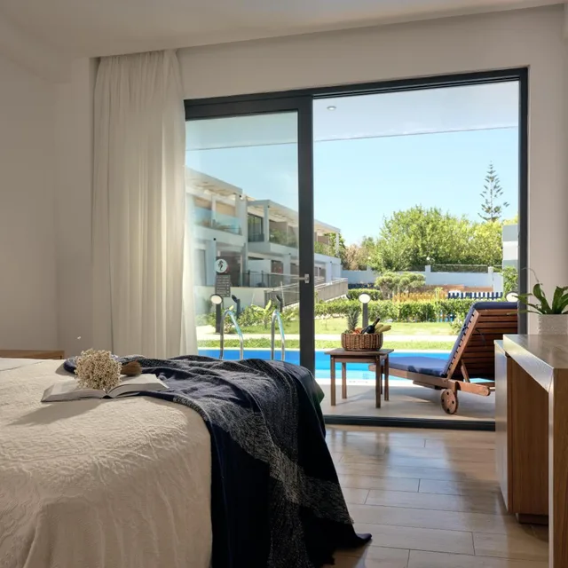 Superior, Double Bed, Shared Pool، Cavo Orient Beach Hotel 4/5