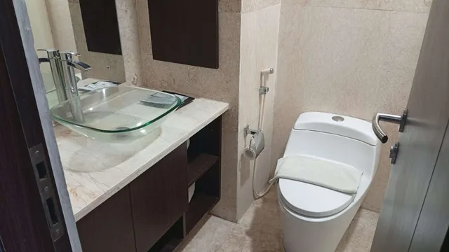جناح جونيور، Kyriad Hotel Arra Cepu 2/3