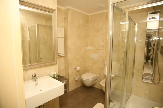 غرفة ديلوكس بسرير كوين بإطلالة على المدينة، Hotel Miramare and Spa 5/5