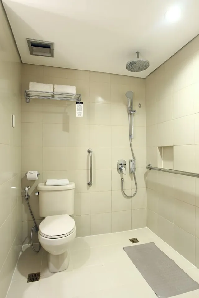 غرفة قياسية بسريرين منفصلين، City Garden Suites Manila 6/7