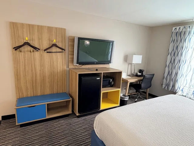 غرفة بسرير كينج، Days Inn by Wyndham Atlanta/Southlake/Morrow 7/7