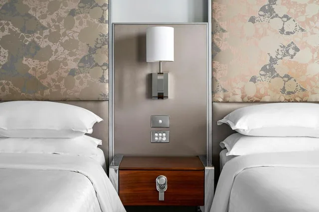 غرفة بسريرين مزدوجين بإطلالة على المدينة، Sheraton Melbourne Hotel 13/13