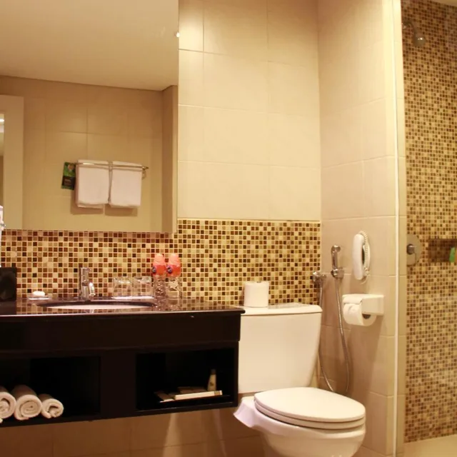 Superior, King Bed, Executive Level، Java Paragon Hotel And Residences 6/7