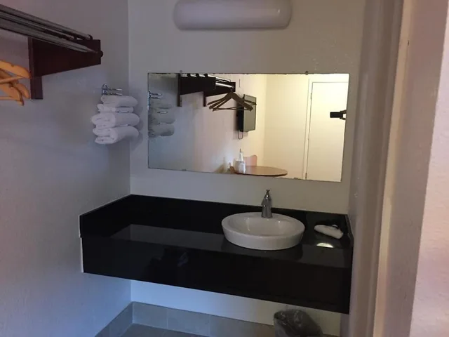 غرفة قياسية بسرير كينج، Fairbridge Inn Express North Lima 4/5