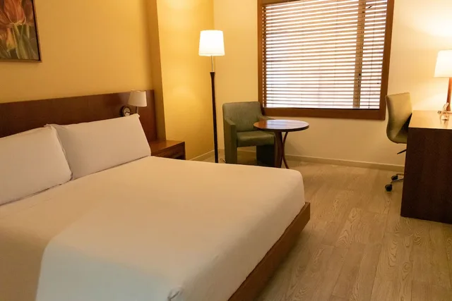 غرفة قياسية بسرير كوين، Hotel Habitel Select 4/6