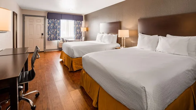Standard, 2 Queen Beds, Smoking, SureStay Plus Hotel by Best Western Hammond 1/4