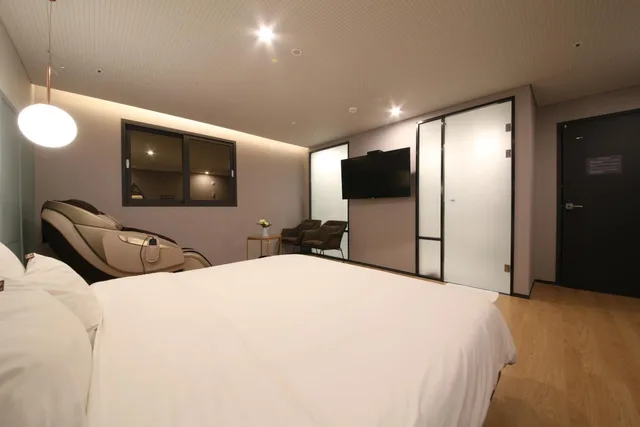 غرفة بريميير بسرير كينج، Seomyeon Brown-dot Hotel Gold Busan 1/5