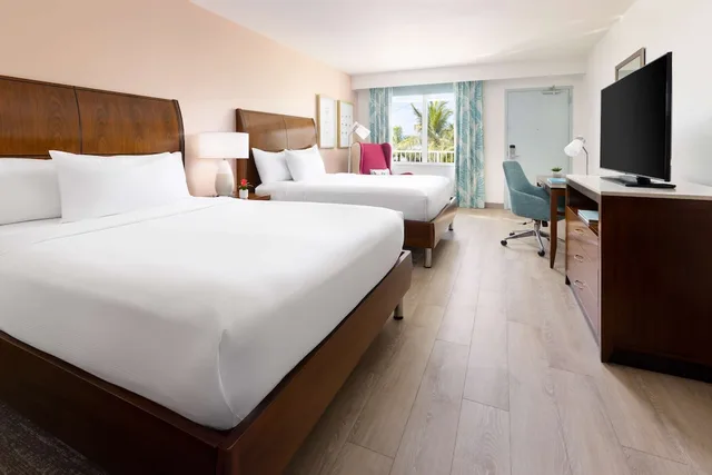 غرفة قياسية بسريرين كوين، Hilton Garden Inn Key West the Keys Collection 5/9