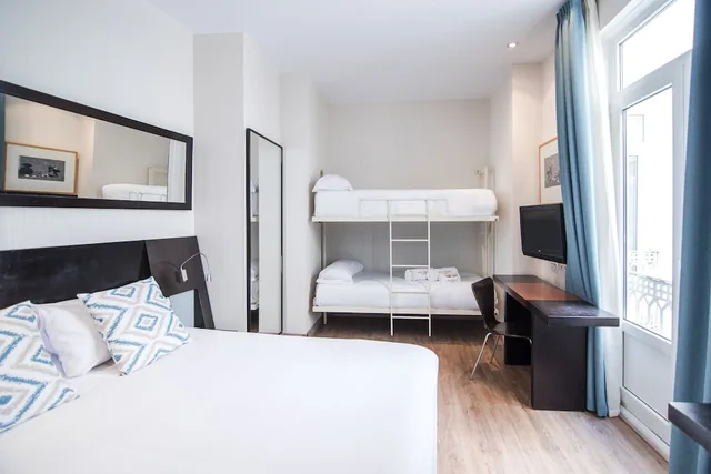 غرفة رباعية، Petit Palace Plaza de La Reina 1/10