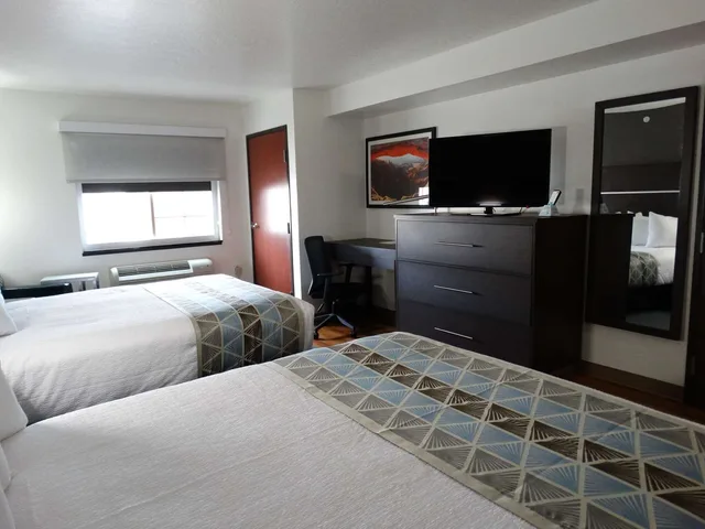 غرفة بسريرين كوين يُسمح فيها بالحيوانات الأليفة، Best Western Duchesne Inn 2/9