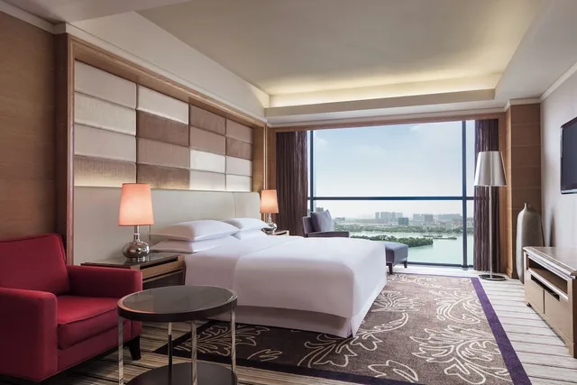 غرفة بسرير كينج بإطلالة على النهر، Sheraton Shunde 9/10