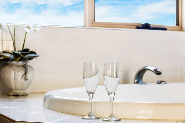 Spa, Premium, Suite, King Bed, Sofa، Comfort Inn On Raglan 10/10