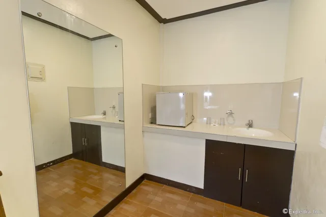 غرفة بريميير بسرير كوين وسرير فردي، Holiday Spa Hotel 7/8