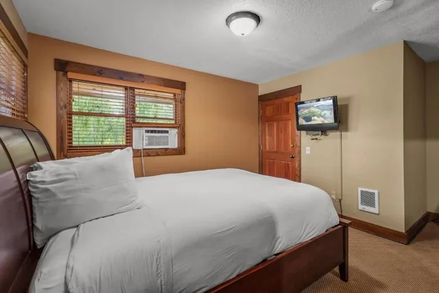 جناح عائلي بأسرّة بطابقين وسرير بطابقين وسرير كوين، Duck Inn Lodge 2/5