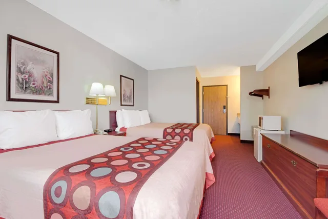 غرفة بسريرين مزدوجين للمدخنين، Super 8 By Wyndham Riverside/Kansas City 1/3