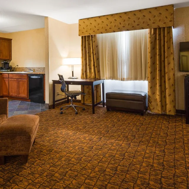 غرفة كبيرة بسرير كينج، Lloyd Hotel Astoria Bayfront, Ascend Hotel Collection, OR 4/8
