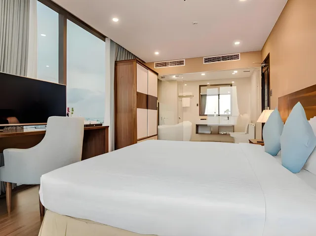 شقة بسرير كينج وسريرين منفصلين بغرفتي نوم، Yarra Ocean Suites Danang 2/2