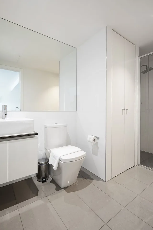 2 Bedrooms, Apartment, Queen and Twin Beds, Balcony, RNR Serviced Apartments North Melbourne 3/4