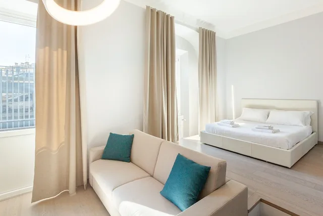 استوديو بسرير كوين مع أريكة، Easyhomes Duomo Suites and Apartments 3/9