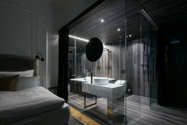 غرفة عائلية بسرير بطابقين بشرفة بجاكوزي، Pytloun Boutique Hotel Prague 8/8