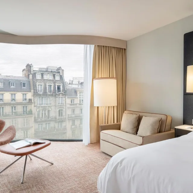 Wave, Prestige، Renaissance Paris Arc de Triomphe Hotel 10/10