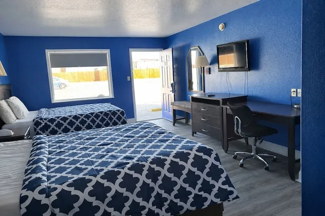 غرفة بسريرين كوين، Apollo Lodge and RV Park 3/10