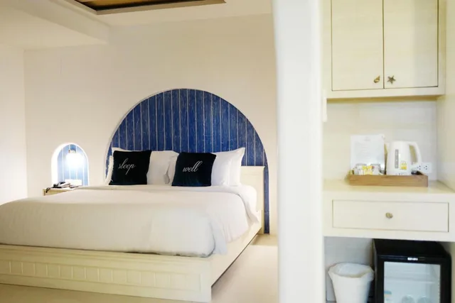 Deluxe, King Bed, Bathtub, Costa Village Bangsaray 2/5