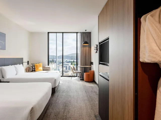غرفة ديلوكس بسريرين منفصلين بإطلالة على المرفأ، Movenpick Hotel Hobart 10/10