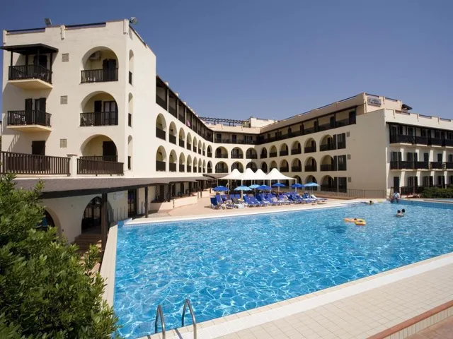 جناح بريستيج بإطلالة على البحر بشرفة، Hotel Calabona 1/1