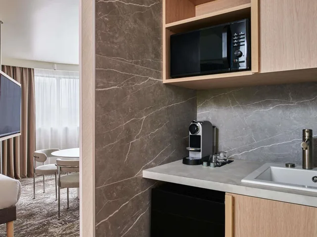 Studio, Queen Bed, Novotel Paris 13 Porte d Italie 8/10
