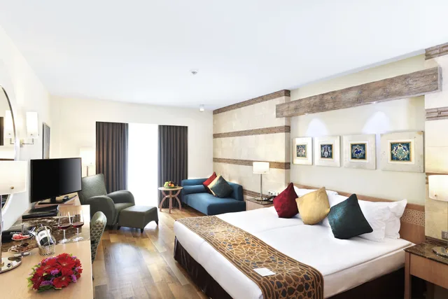 Superior, King Bed, Lateral Side Sea View، Kempinski Hotel The Dome Belek 2/6