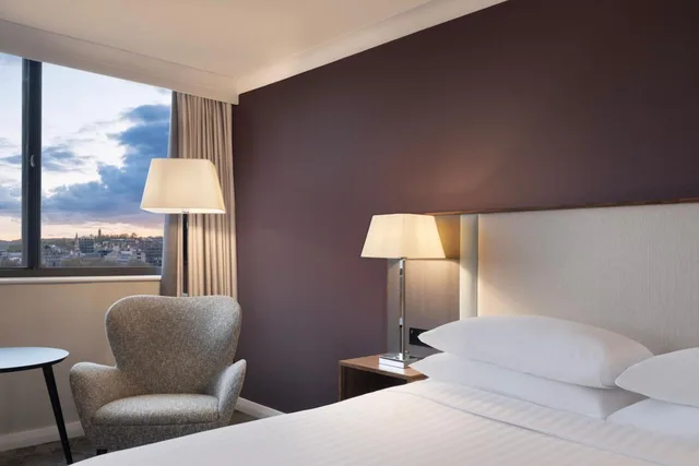 غرفة تنفيذية بسرير كينج مع دخول الصالة، Delta Hotels by Marriott Bristol City Centre 2/4