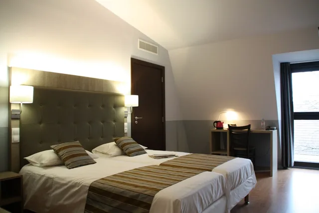 غرفة قياسية بسرير مزدوج، Kyriad Argenteuil 3/10