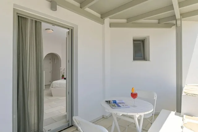 Junior Suite, Queen Bed, Garden View, Golden Sand Naxos 10/10