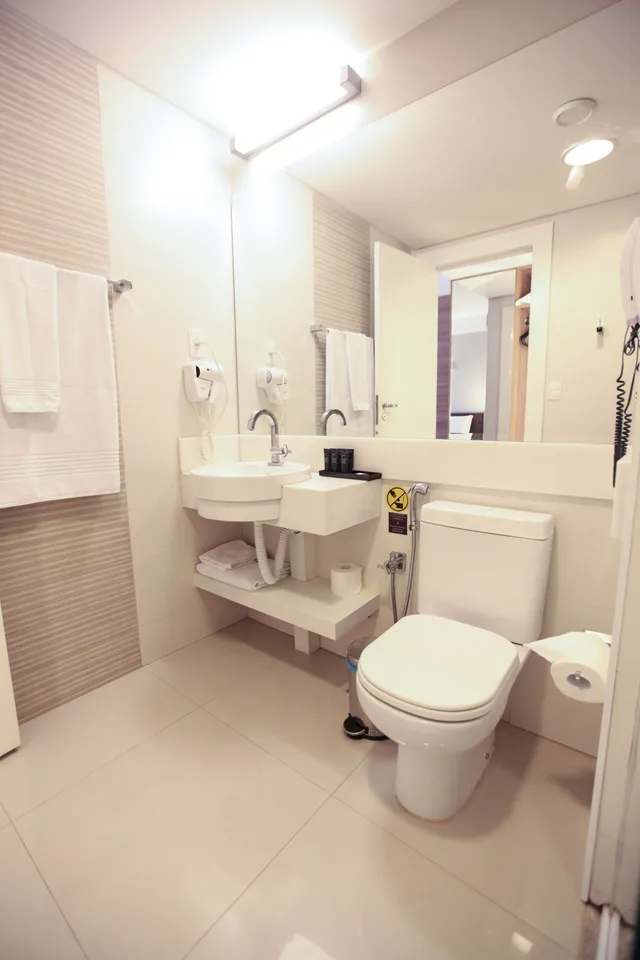 غرفة سوبيريور بسرير مزدوج، Delmond Hotel 9/13