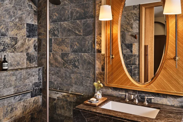 غرفة بسرير كوين، Austin Proper Hotel A Member of Design Hotels 2/2