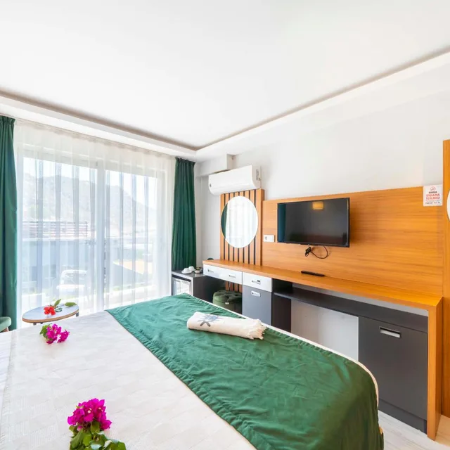 Deluxe, Double Bed, Side Sea View، Mogons Exclusive 8/9