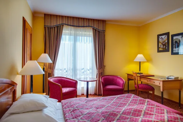 غرفة قياسية بسرير مزدوج بشرفة، Savoy Hotel Prague 2/4